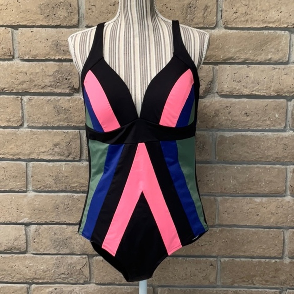 Women’s Plus Size Bathing Suit